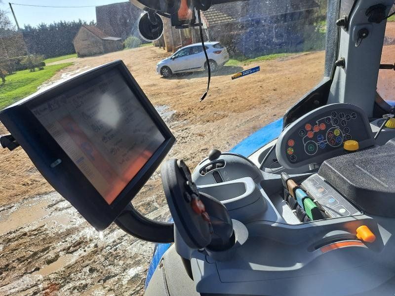 New Holland T7.230APC