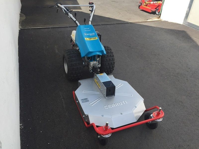 Bertolini B 103 mit Cerruti Sichelmulcher