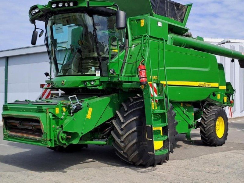 John Deere T660