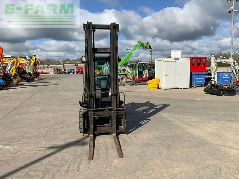 Nissan 30  (st26281)