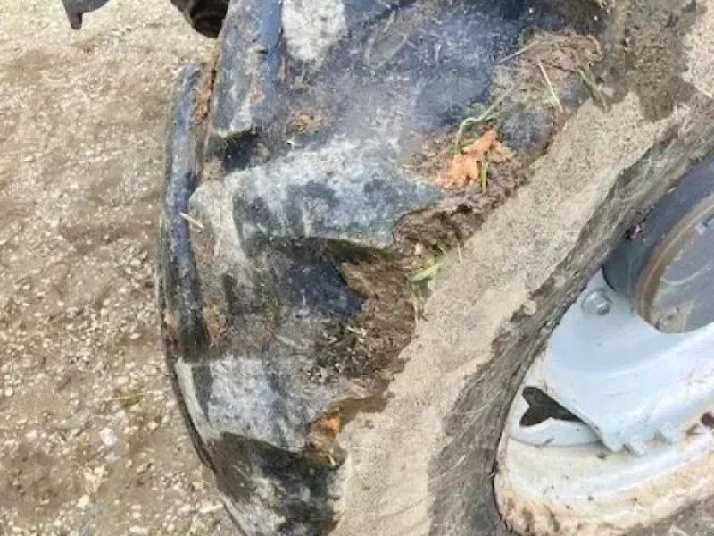 Massey Ferguson 5711 m d4 es