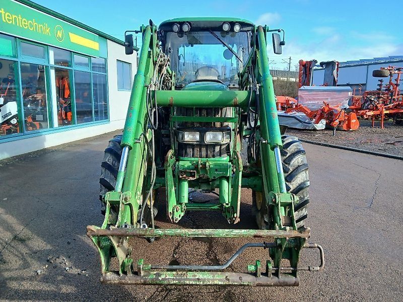 John Deere 6220