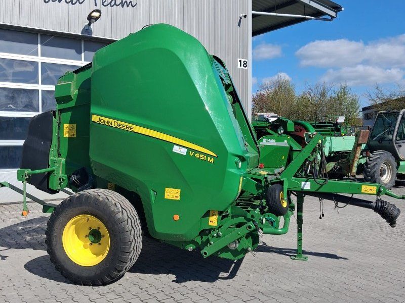 John Deere V 451 M