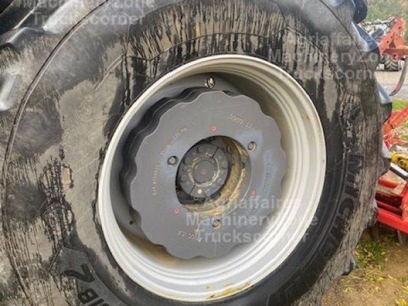 Massey Ferguson 8735S