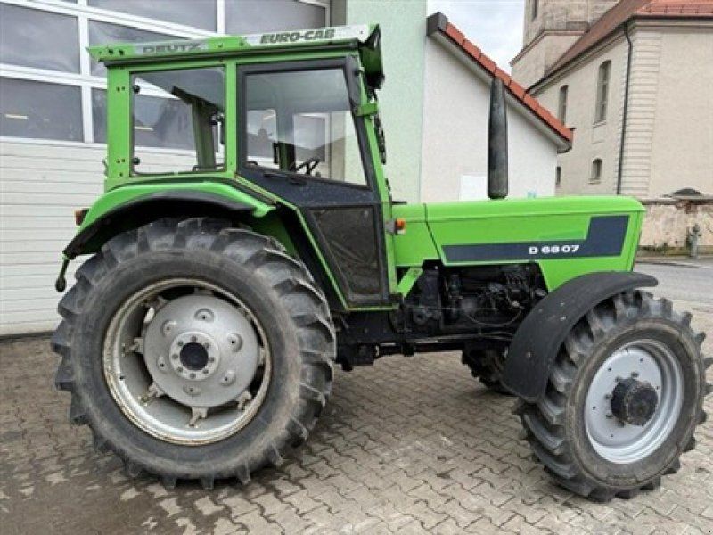 Deutz-Fahr D6807