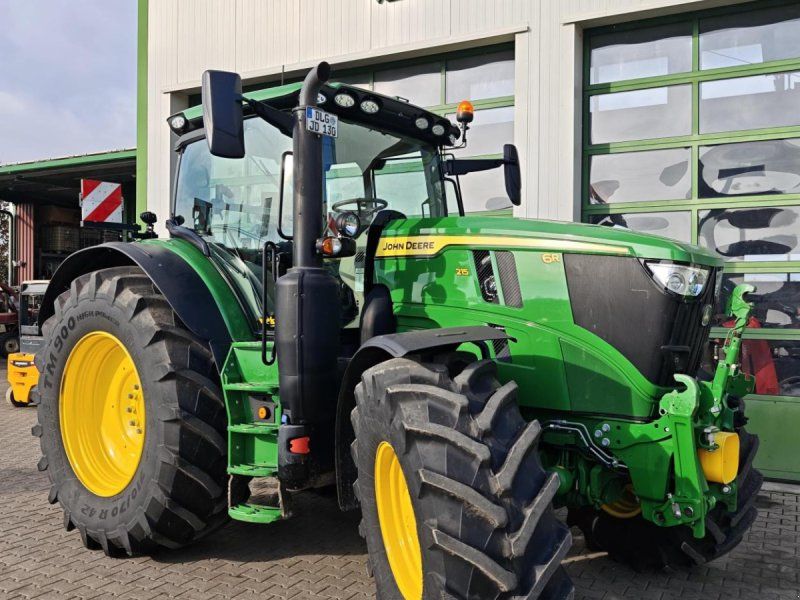 John Deere 6R 215