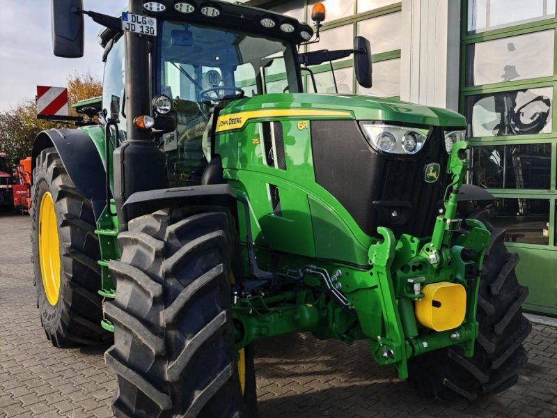 John Deere 6R 215