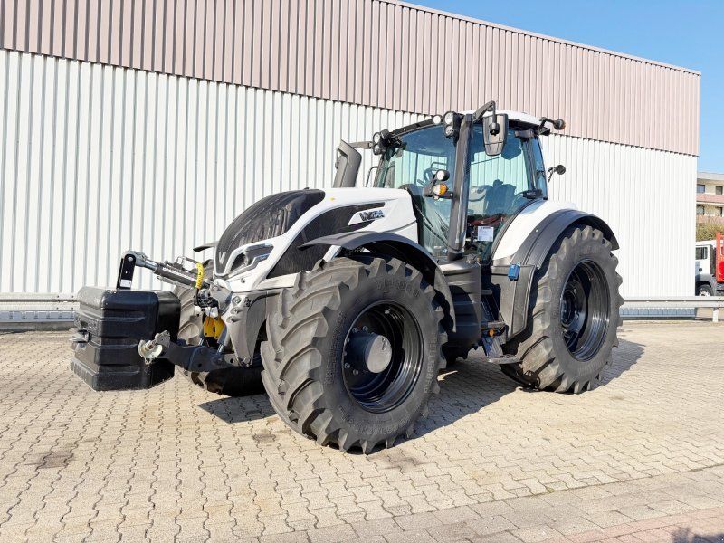 Valtra T235 V