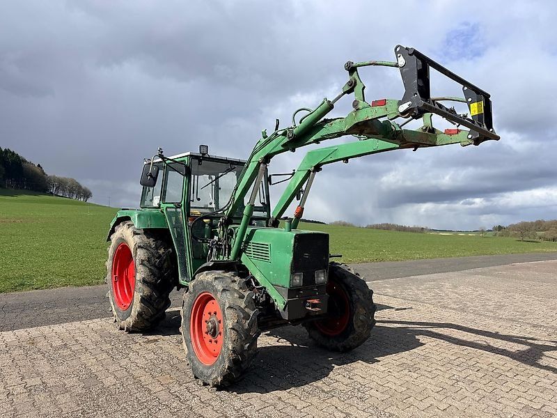 Fendt 105 LSA Allrad mit Frontlader