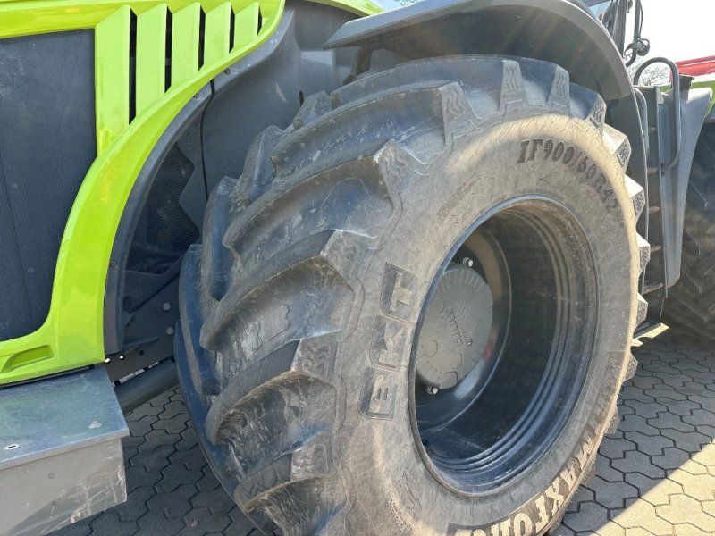 Claas Xerion 5000 Trac VC