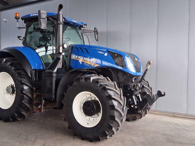 New Holland T 7.275
