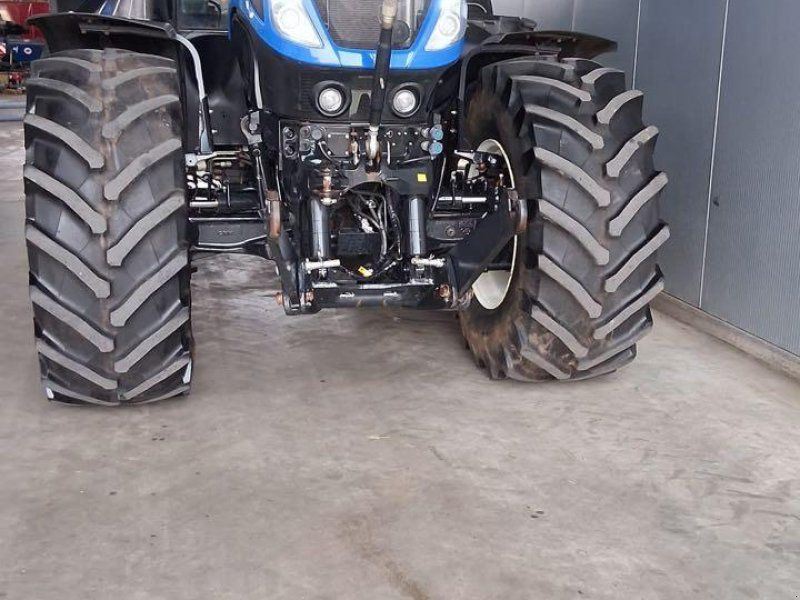 New Holland T 7.275
