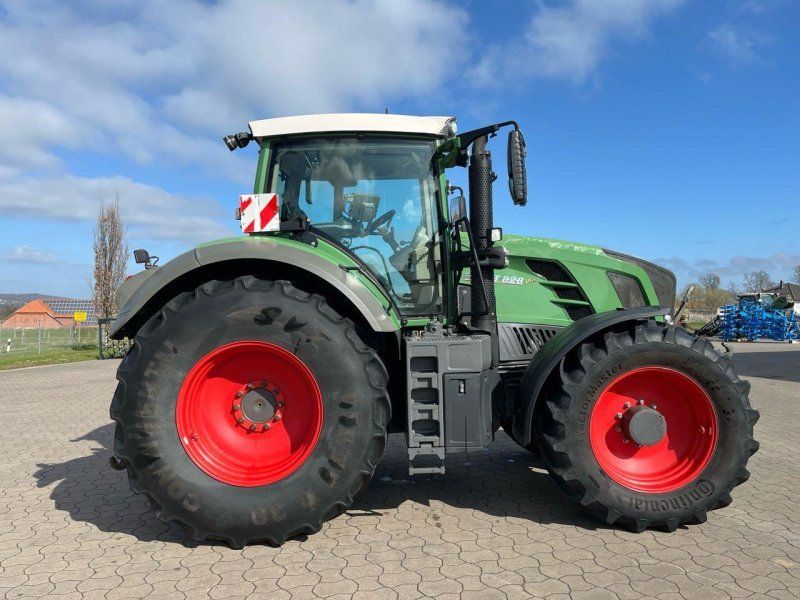 Fendt 828 Vario SCR