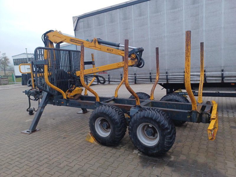 Uniforst Worker 12.48 + Forstkran 4667