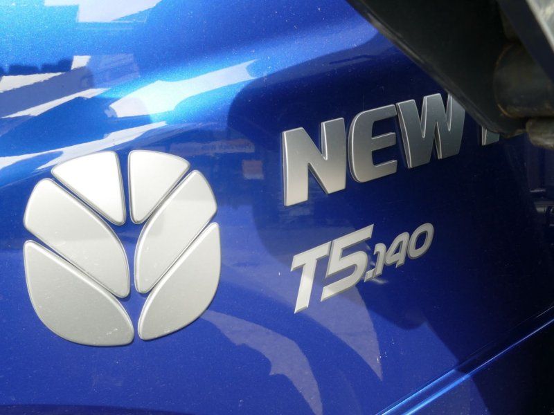 New Holland T5.140 Auto Command (Stage V)