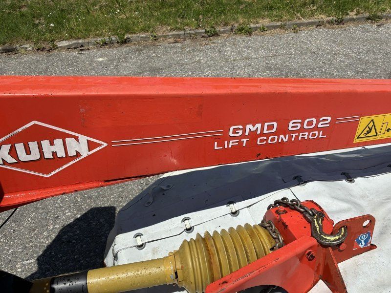 Kuhn GMD 602 lift control