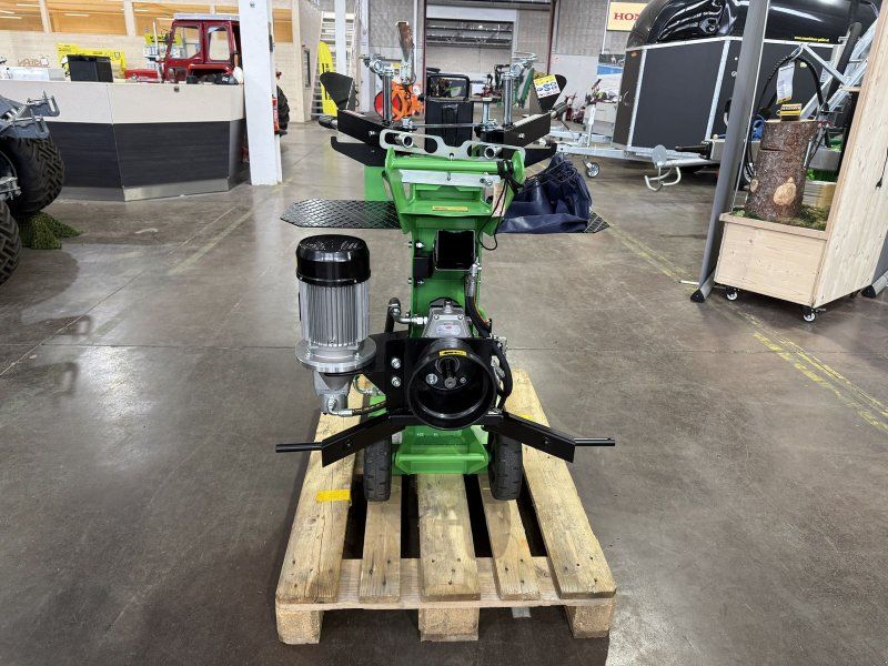 SF100 380/4+PTO  mit Kombiantrieb