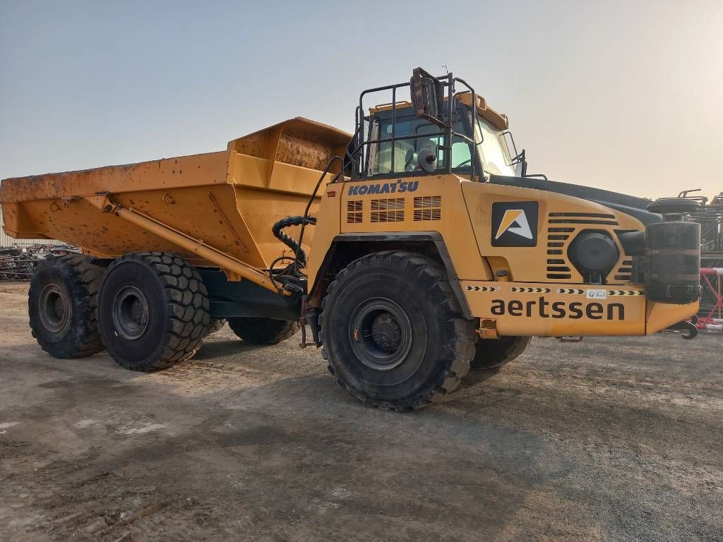 Komatsu HM400-3R (4 pcs available in Abu Dhabi)