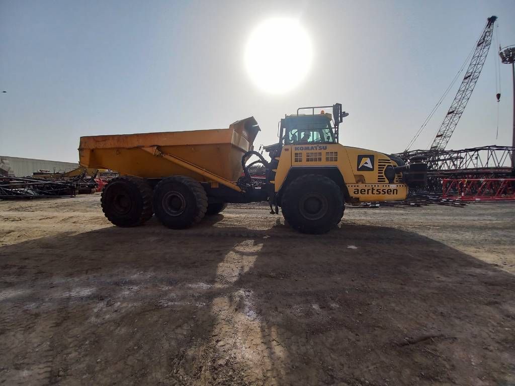 Komatsu HM400-3R (4 pcs available in Abu Dhabi)