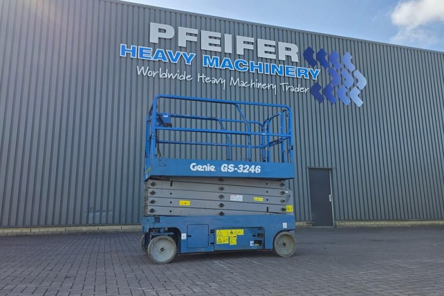 Genie GS3246 Electric, Working Height 11.75 m, 318kg Cap