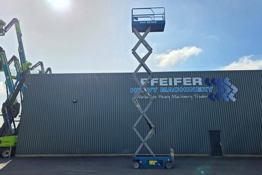 Genie GS3246 Electric, Working Height 11.75 m, 318kg Cap