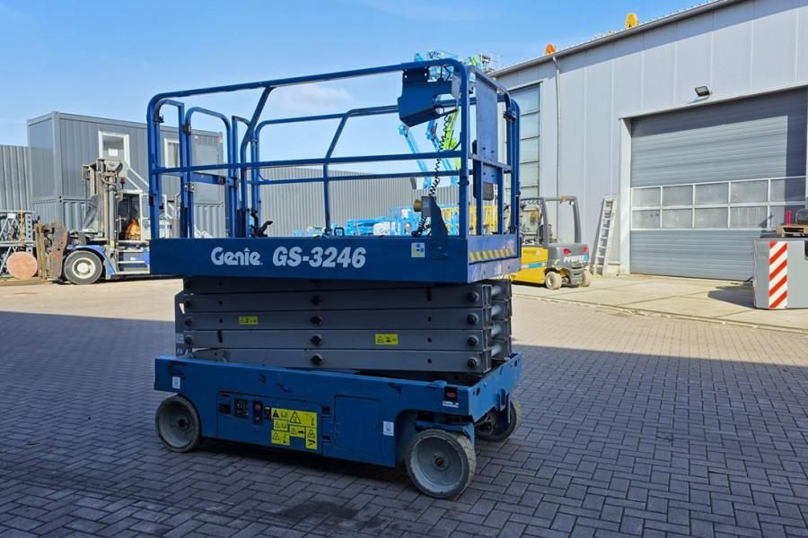 Genie GS3246 Electric, Working Height 11.75 m, 318kg Cap
