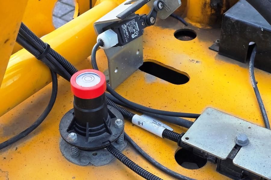 Haulotte Compact 8 Electric, 8.2m Working Height, 350kg Cap