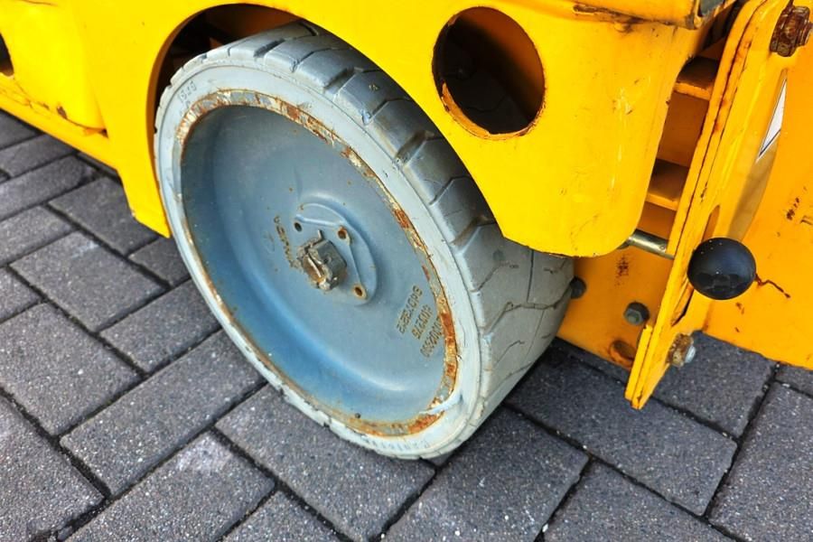 Haulotte Compact 8 Electric, 8.2m Working Height, 350kg Cap