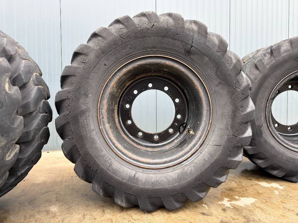 Bridgestone 1000 x 20 Set / 10.00 x 20: 4x2 Tyres