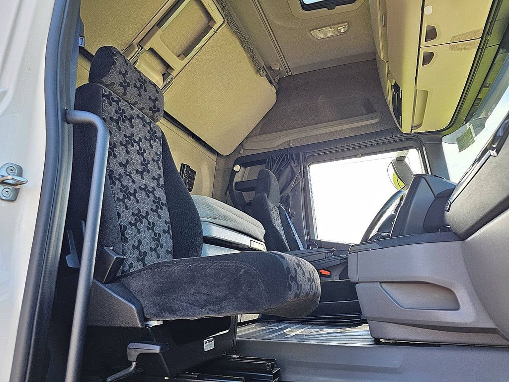 SCANIA R450 6x2*4
