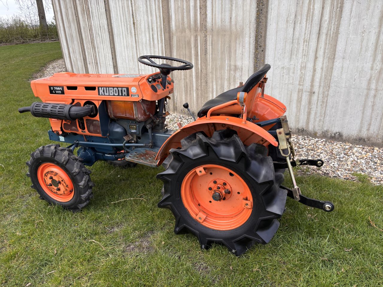 Kubota B7001 4WD