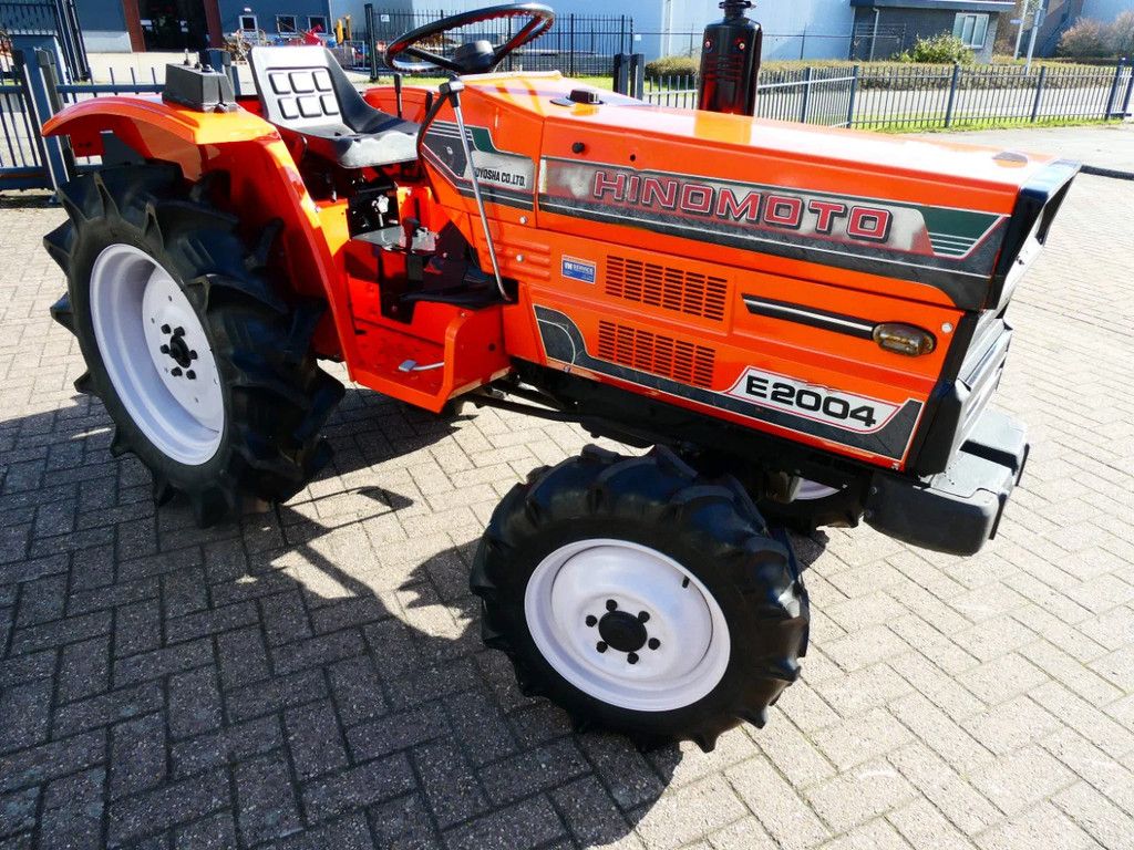 Hinomoto E2004 4wd / 1088 Draaiuren / Miditrekker