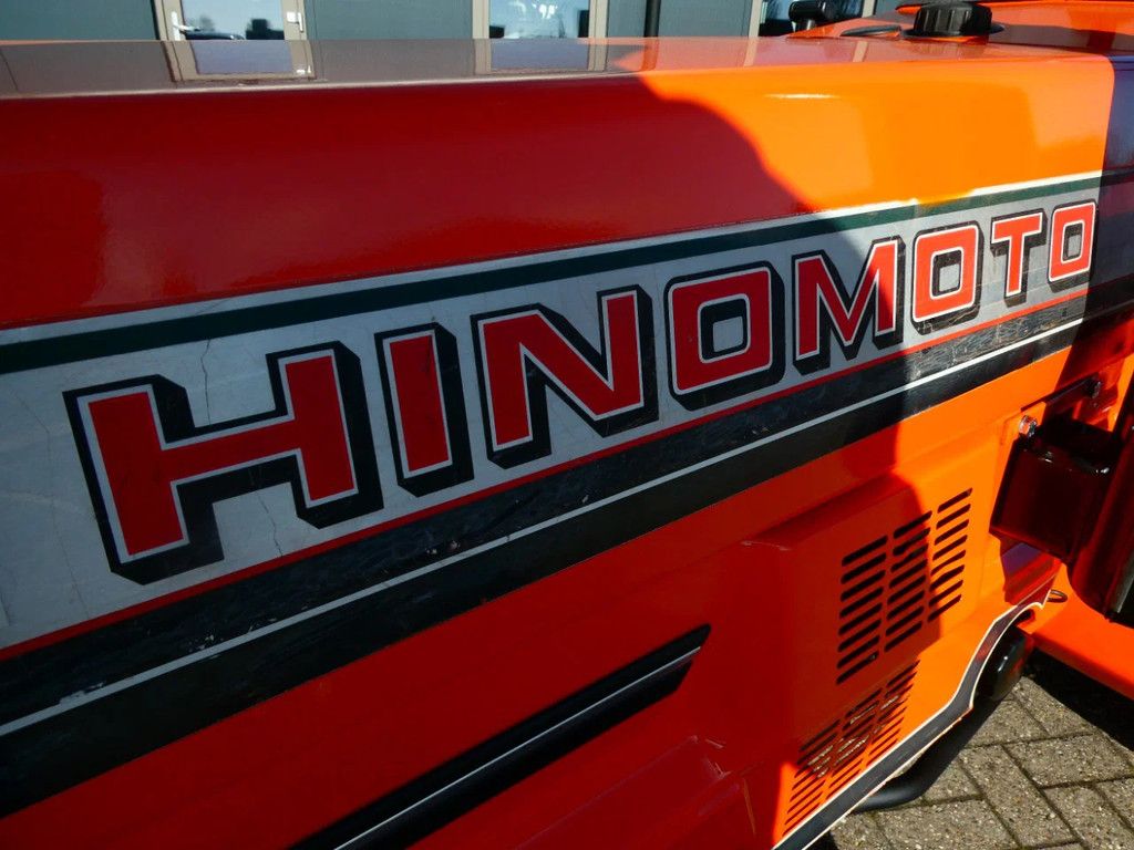 Hinomoto E2004 4wd / 1088 Draaiuren / Miditrekker