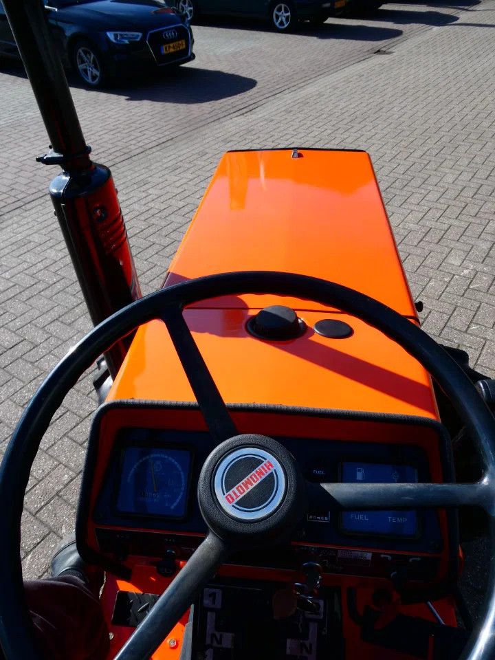 Hinomoto E2004 4wd / 1088 Draaiuren / Miditrekker