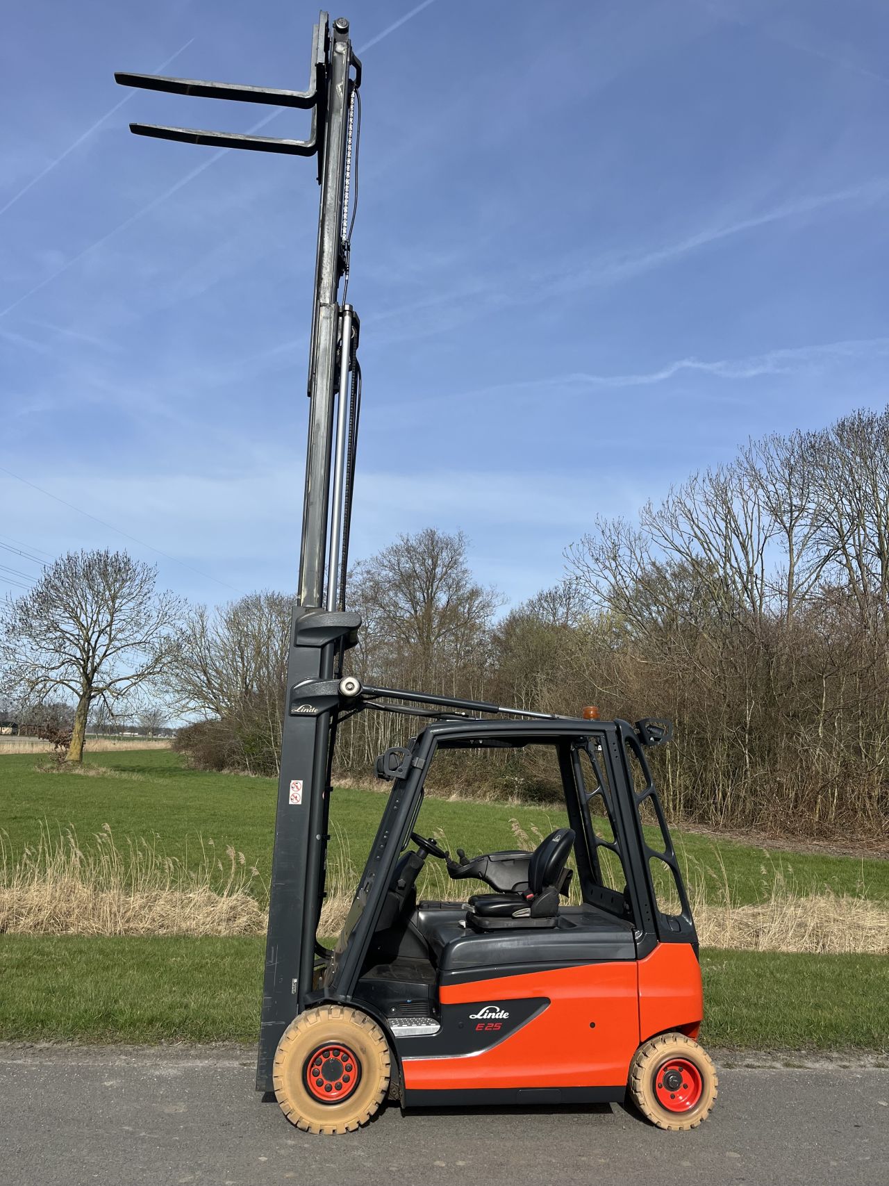 Linde E25L-01 elektrische heftruck triplo sideshift