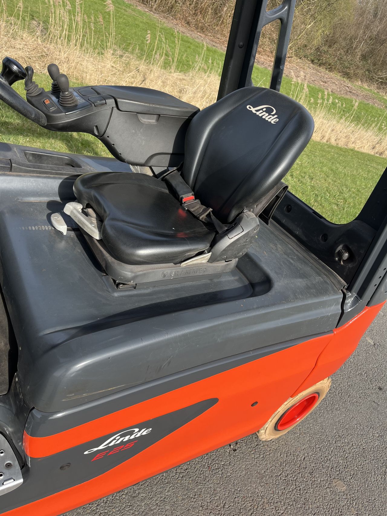 Linde E25L-01 elektrische heftruck triplo sideshift