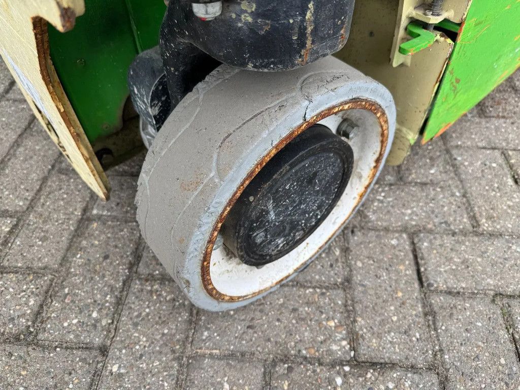 JLG 1230ES Hoogwerker Masthoogwerker