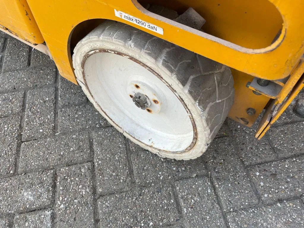 Haulotte Compact 8W Hoogwerker Schaarhoogwerker