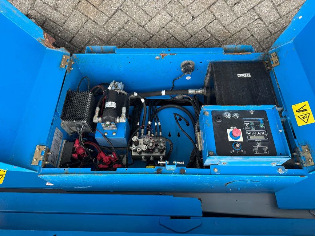 Genie GS2669DC Hoogwerker Schaarhoogwerker