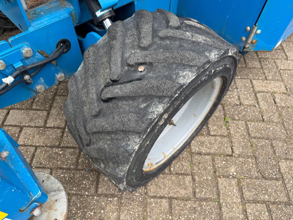 Genie GS3369RT Hoogwerker Schaarhoogwerker Ruwterrein