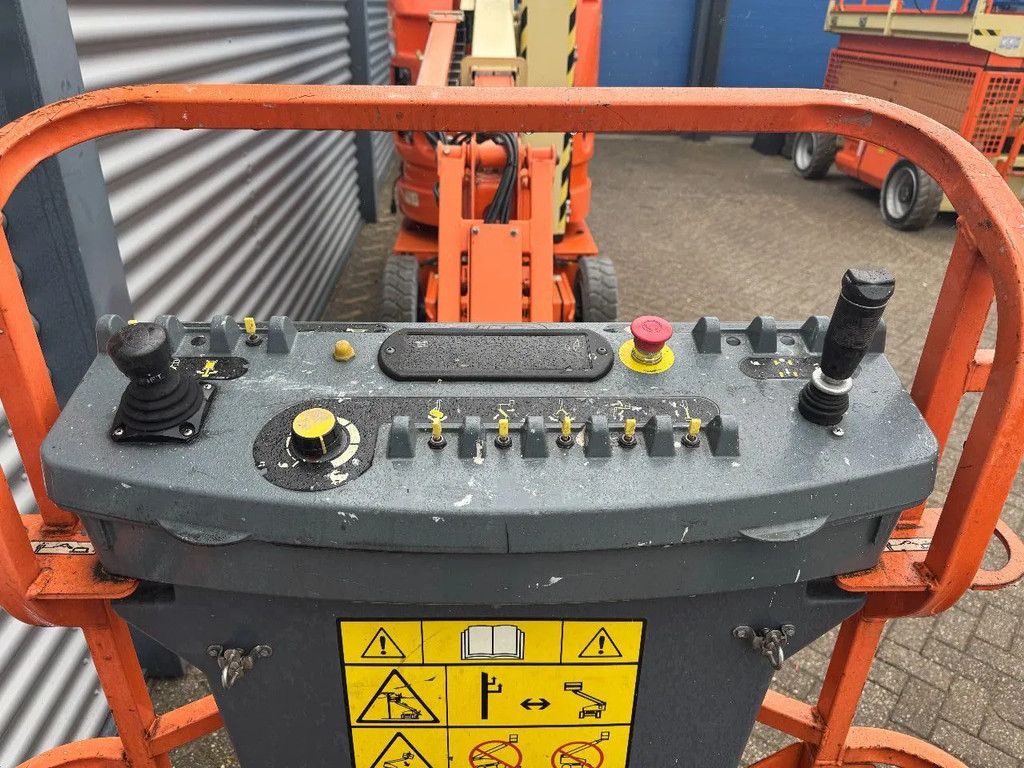 JLG E300AJPN Hoogwerker Knikarmhoogwerker