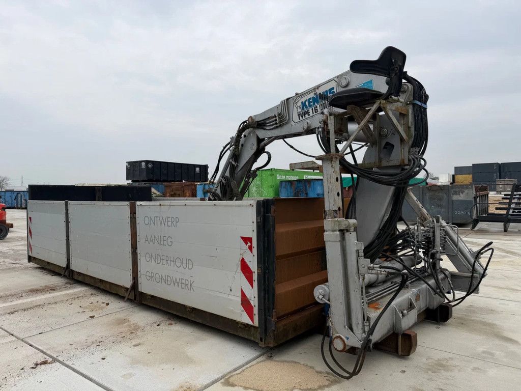 Gebruikt 14m3 container met kraan