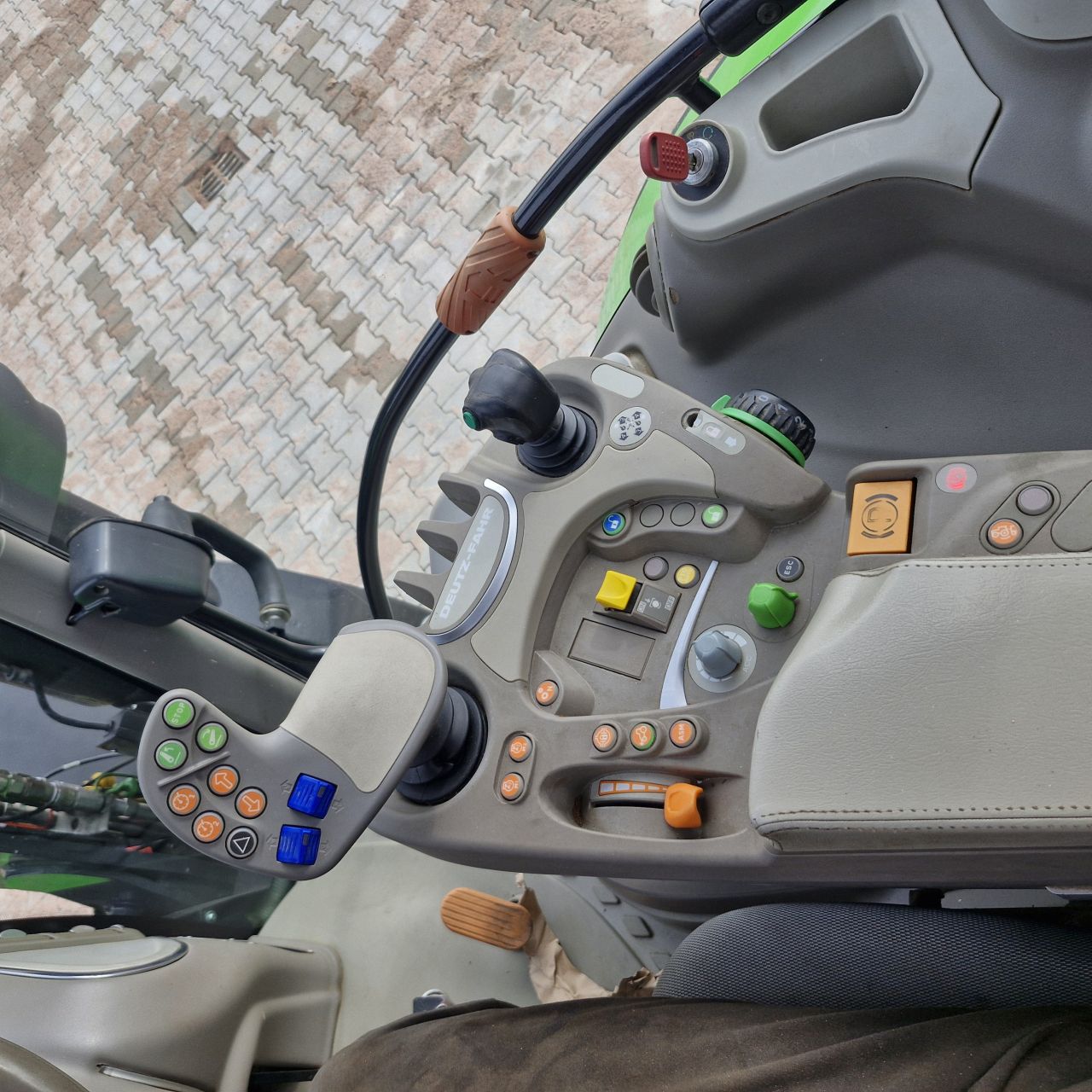 Deutz fahr 6130.4 TTV