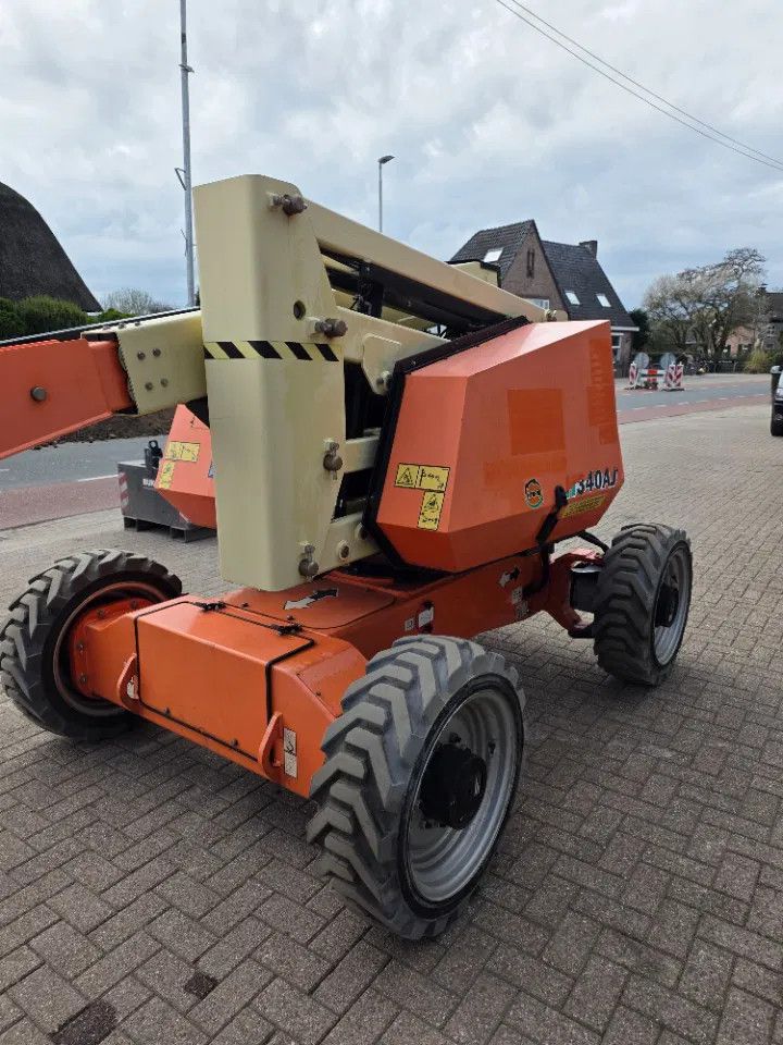 JLG H340aj elektrisch en diesel hoogwerker