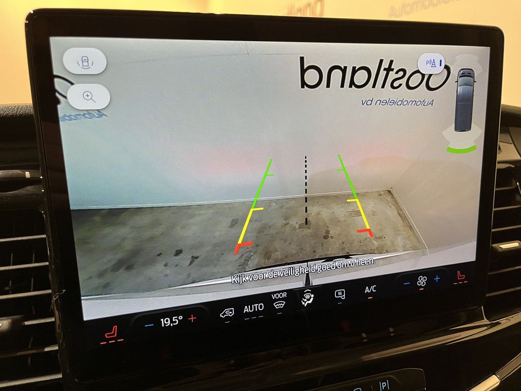 Ford E-Transit 390 (3500 kg) L2H2 Trend 68 kWh / 100% Elektrisch !! / Airco / Cruise Control / CarPlay / Camera / Navigatie / 3-Zits /