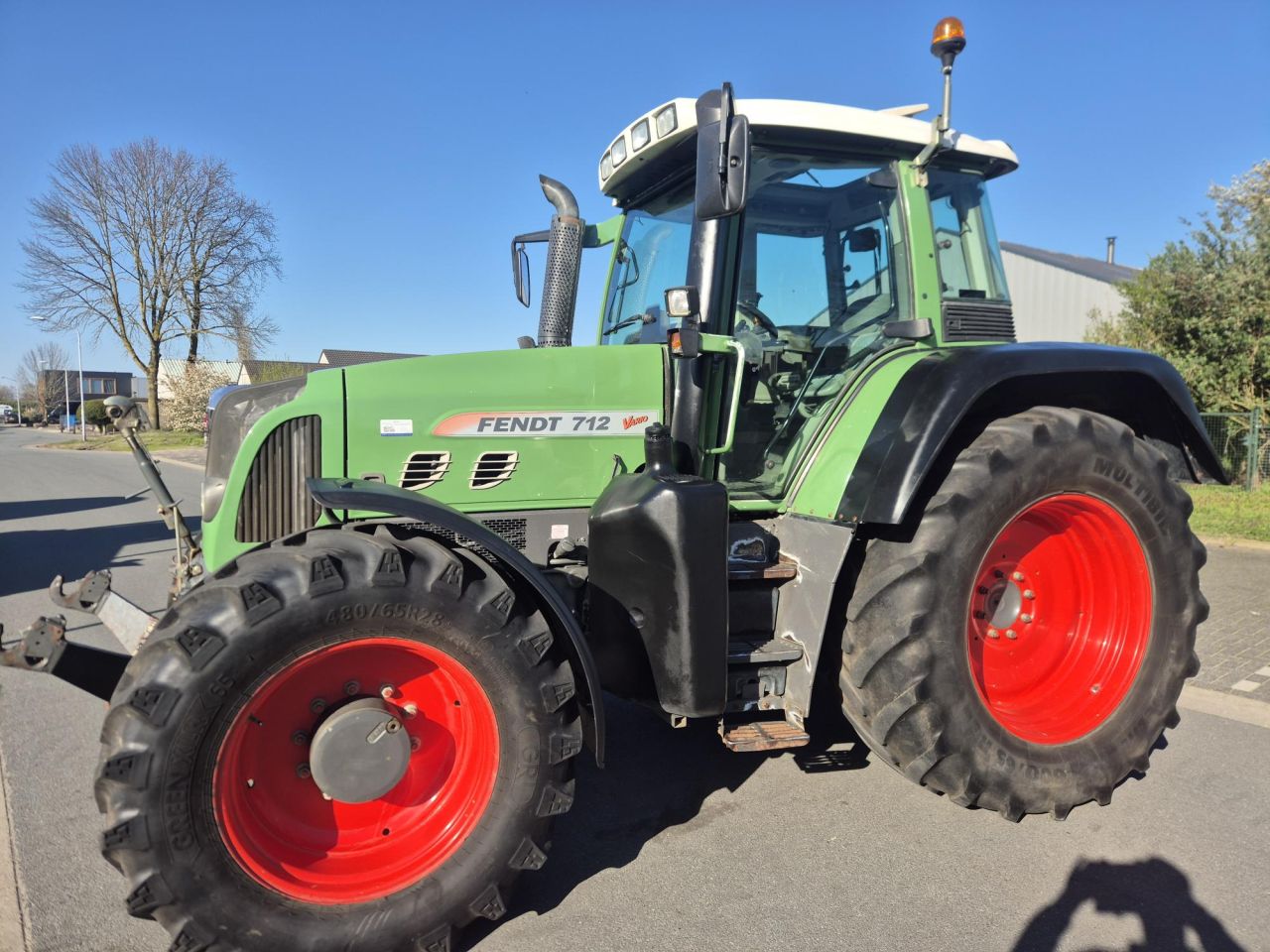 Nette fendt 712 tms com 3