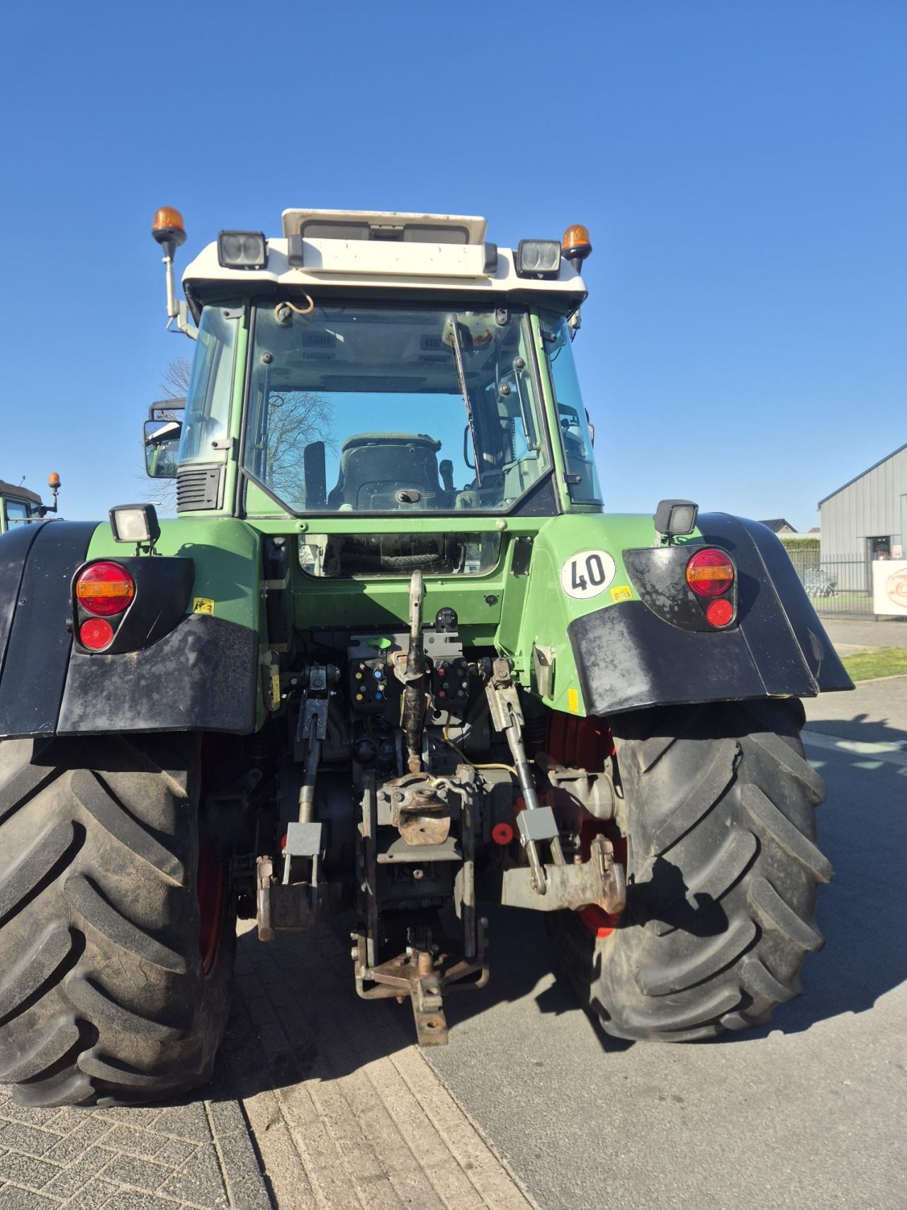 Nette fendt 712 tms com 3