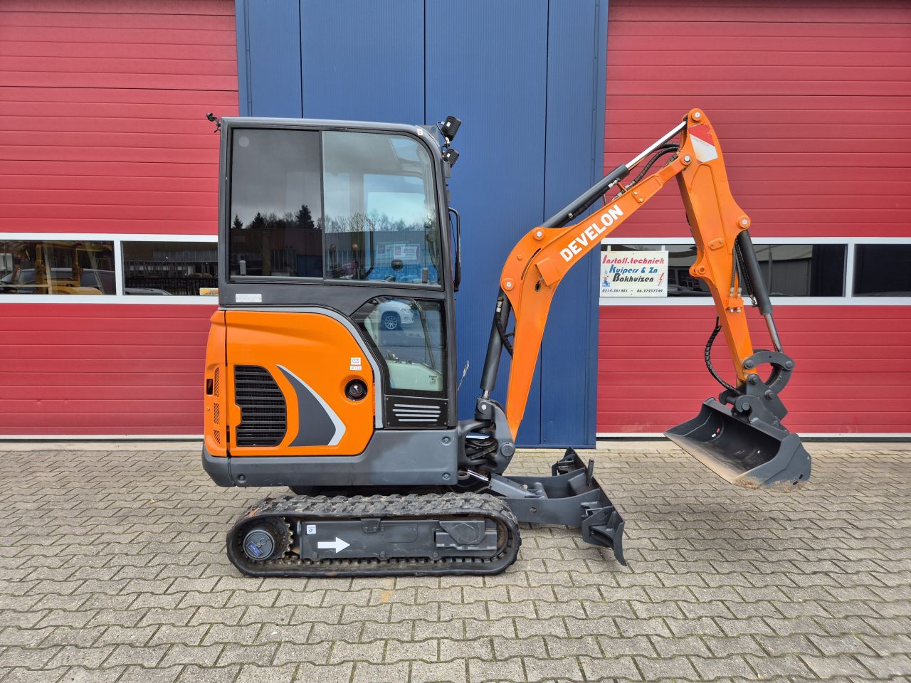 DOOSAN / DEVELON DX19 GRAAFMACHINE BJ 2020 SLECHTS 1800 UUR