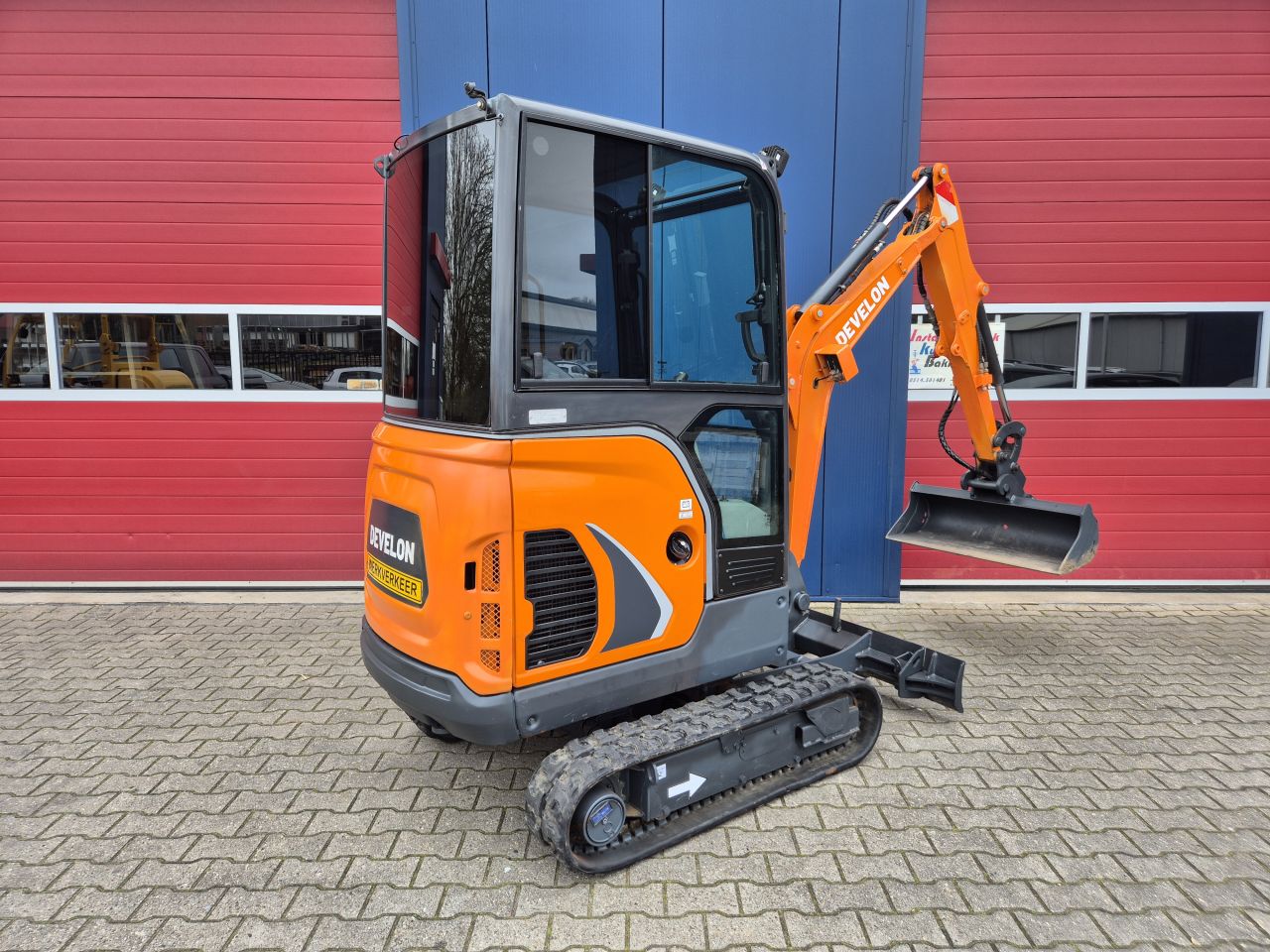 DOOSAN / DEVELON DX19 GRAAFMACHINE BJ 2020 SLECHTS 1800 UUR