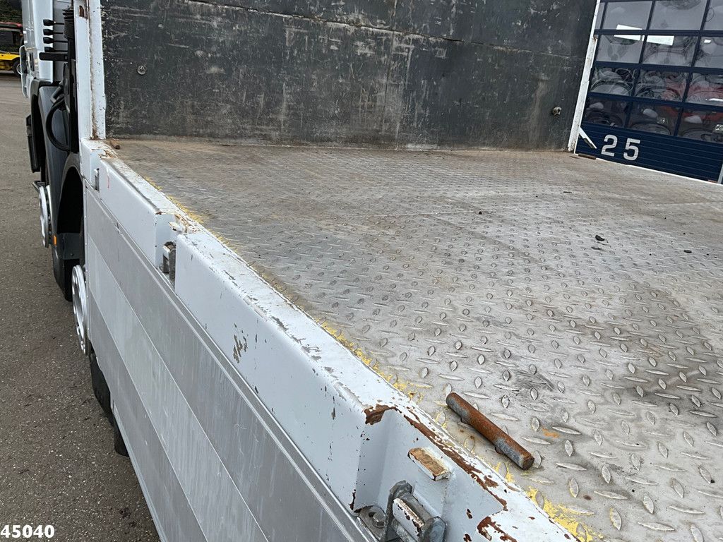 Mercedes-Benz Actros 4141 8x4 manual Hiab 32 Tonmeter laadkraan + Fly-jib